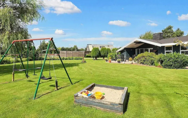 8 Person Holiday Home in Vaeggerlose