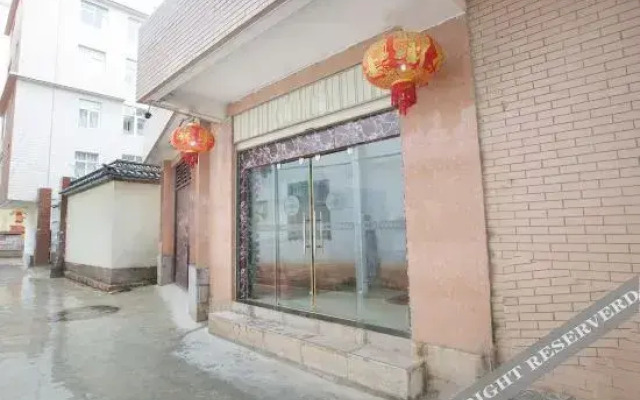 OYO DaLiYuLongTingHaiHotel
