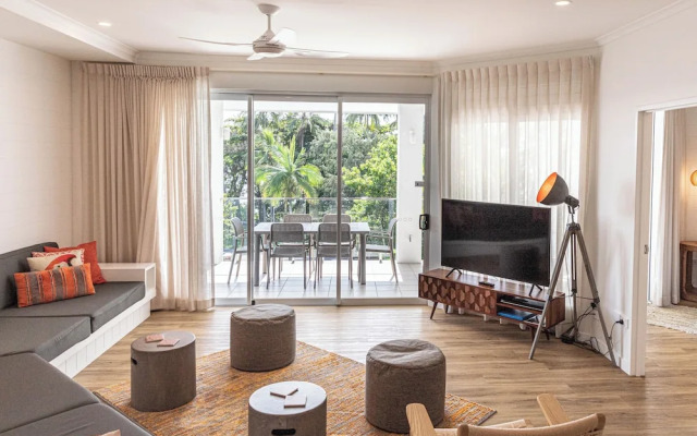 Latitude 16 Beaches