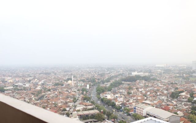 Deluxe 2BR Apartment at Newton Residence with Mountain View