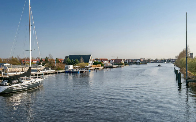 Welcoming Holiday Home in Grou Near River