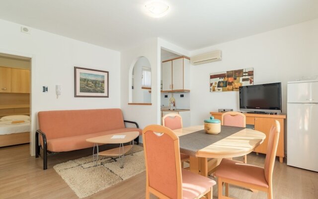 Apartment Fiorido Brown a2