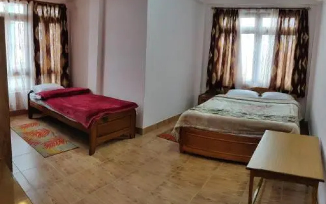 Deki Lodge