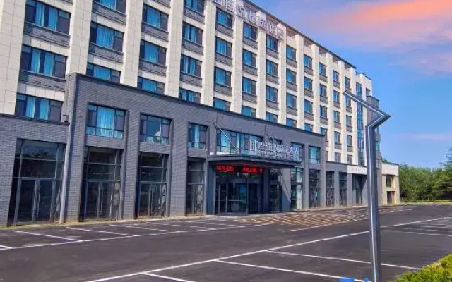 Silver Plaza Joy Select Hotel (Penglai Branch)