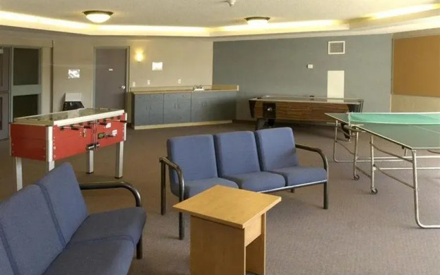 Residence & Conference Centre - Barrie