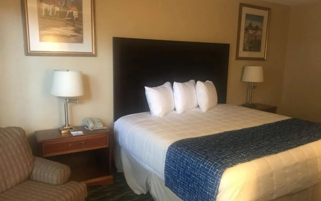 Travelodge By Wyndham Texarkana