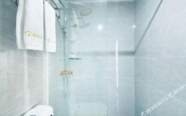 Yangjiang Yujing Hotel (Xinda City Times Square Branch)