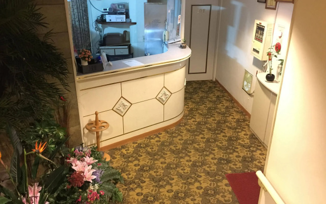 Hu-Lu Business Hotel