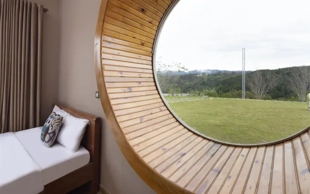 Four Spring Villas And Golfs Da Lat