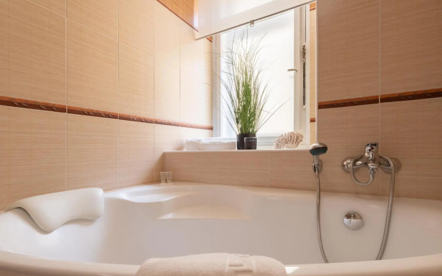 Luxury apartment in prime location