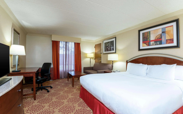 DoubleTree by Hilton Hotel Grand Rapids Airport
