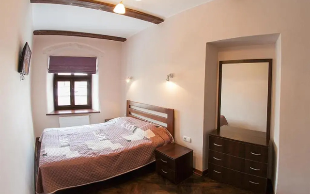 Apartamenti po vul. Vіrmens'ka 12/5
