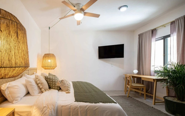 Sleeps 9 Outdoor Space Pingpong Table in Villa