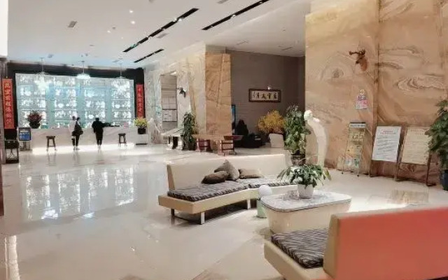 Yiyuan Lanbao Hotel Lingshui