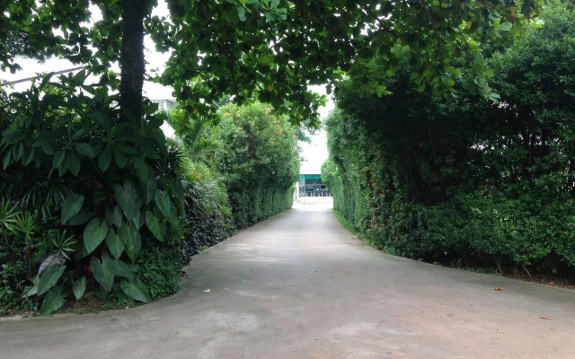 Natpob Sleep Station Motel