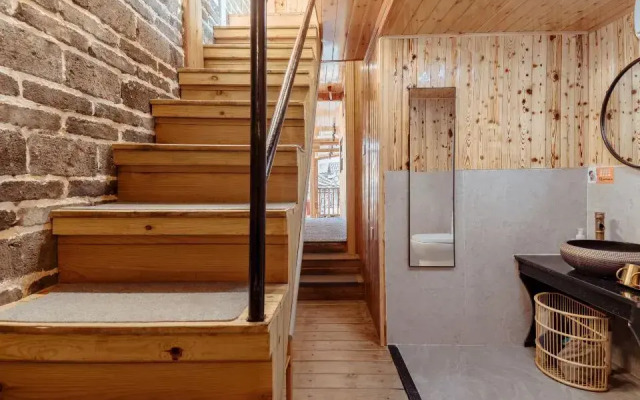 Huasao·1949 Designer Parent-Child Vacation Type Smart Homestay (Nanjing Yunshuiyao Waterwheel Store）