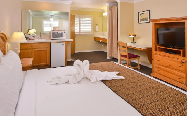 Cayucos Beach Inn