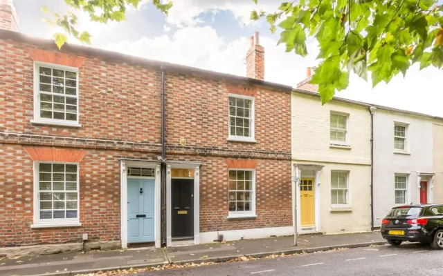 The Victorian House - Enticing 3bdr House With Garden