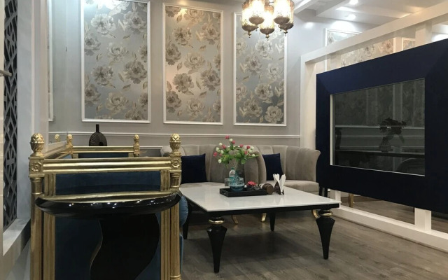 Hotel Minakshi International
