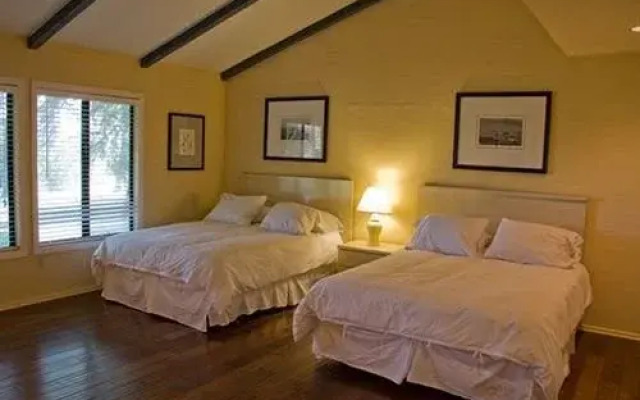Highland Springs Resort