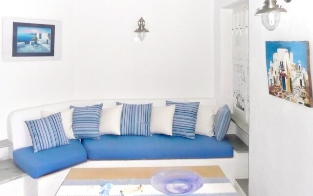 Villa With 3 Bedrooms in Paros, With Wonderful sea View, Pool Access a