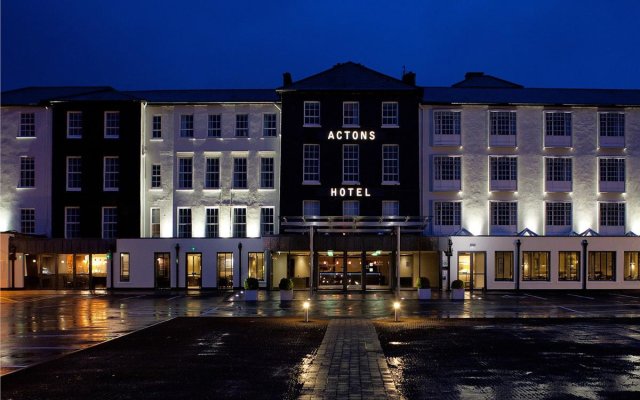 Hotel Actons