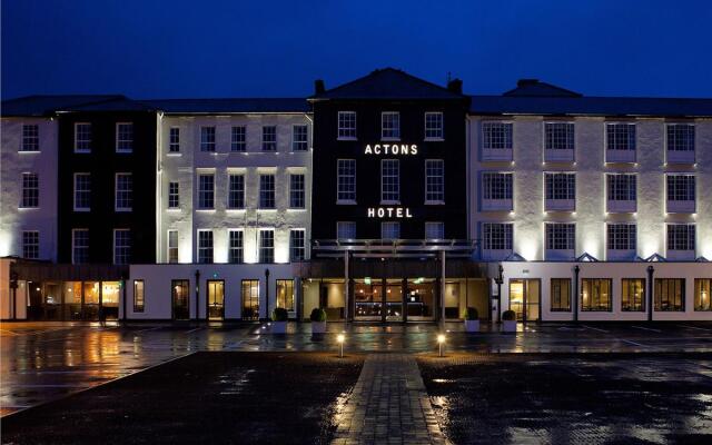 Hotel Actons