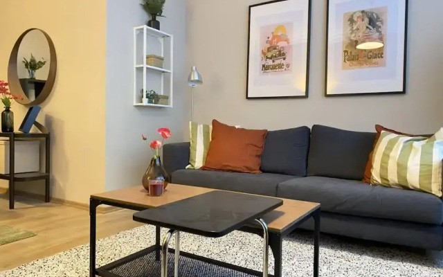 Missafir Chic Flat Near Shopping Malls in Sisli