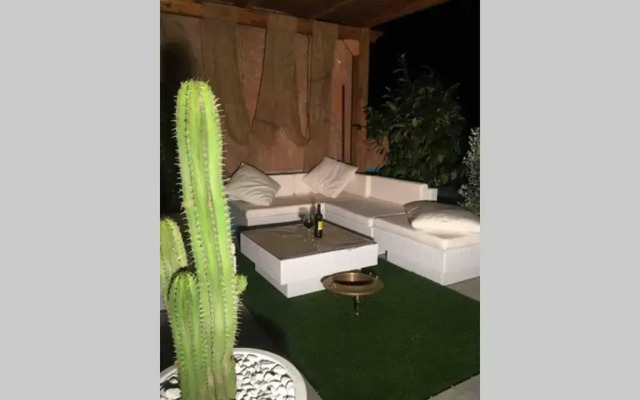 Terrazzo Esclusivo Con Zona Solarium Da 200 Mq