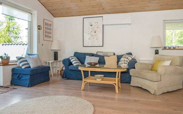 Modern Holiday Home in Ebeltoft Jutland With Jacuzzi