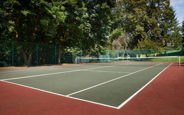 Tarrytown House Estate