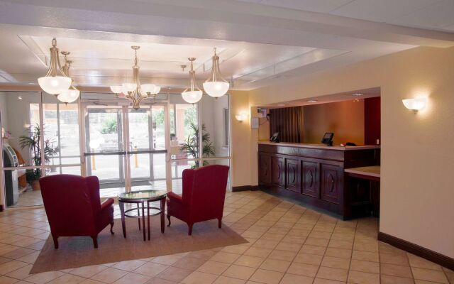 Red Roof Inn & Suites Pensacola East - Milton