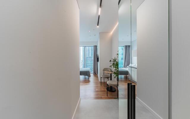 There is an apartment on the 1st Krasnogvardeisky passage