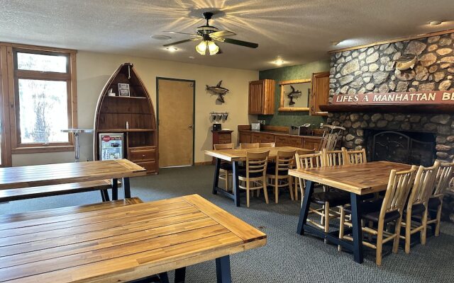 Manhattan Beach Lodge