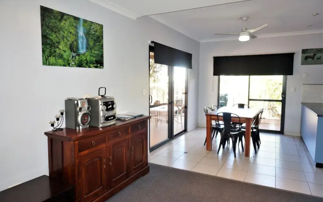 Ningaloo Breeze Villa 2