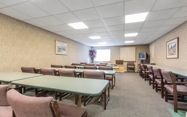 Baymont Inn and Suites Joplin