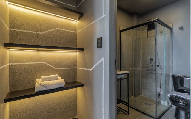 Akile Homes experiences Geek