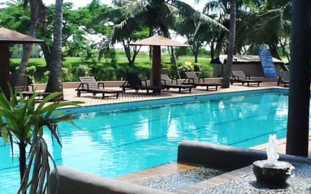 Wellesley Palms Hotel