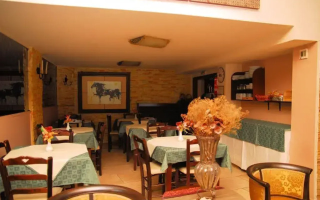 Paris Hotel