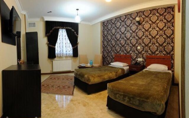 Mina Hotel