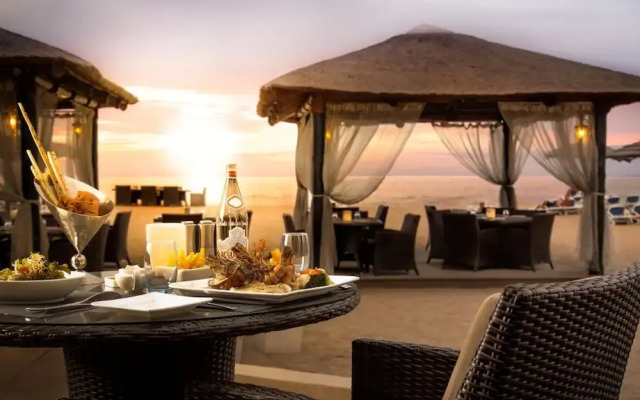 Fujairah Rotana Resort & Spa - Al Aqah Beach