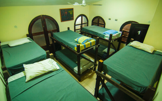 Charlys Hostal