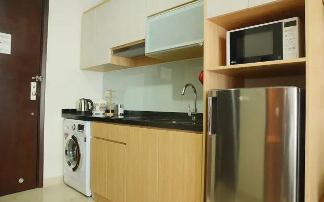 Warm and Best Studio Menteng Park Apartment