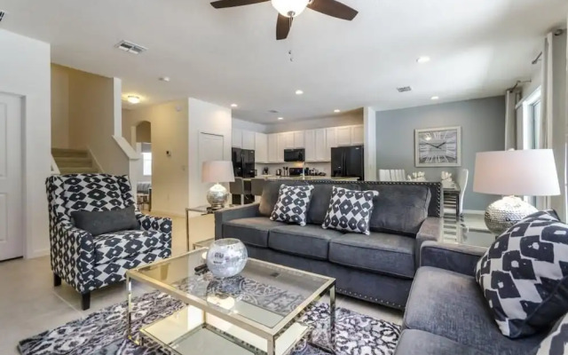 498mb 8 Bedroom Villa by Redawning