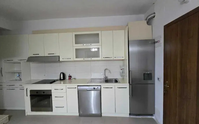 Tirent Apartment-Cozy 2-Bedroom Stay in Don Bosko