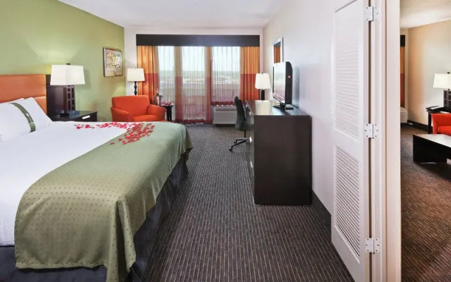 Holiday Inn - Tulsa City Center, an IHG Hotel