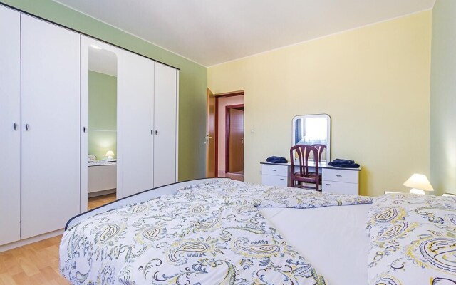 Beautiful Home in Volme With Wifi and 2 Bedrooms