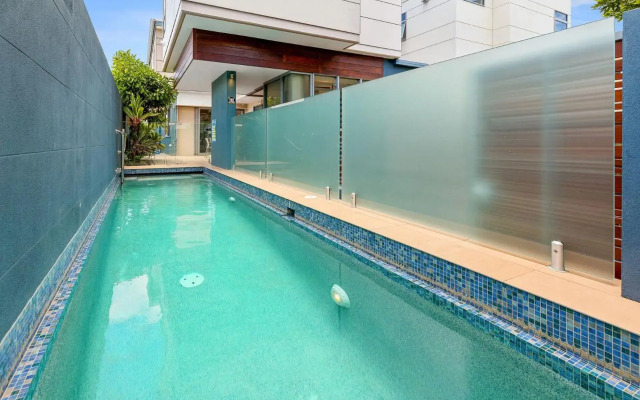 Ferguson St Family Home in Fabulous Location