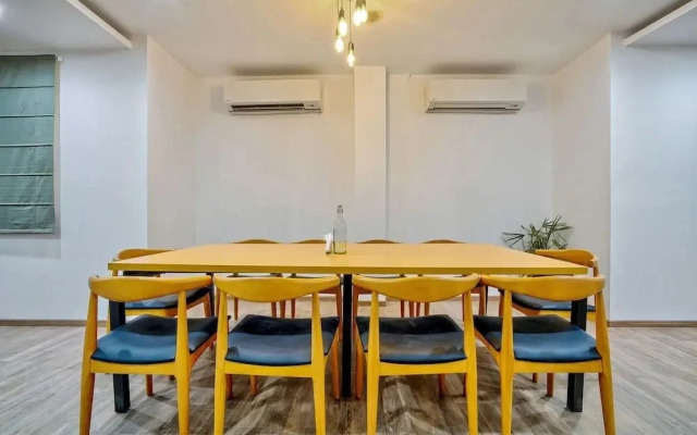 OYO Townhouse 171 Sector 104