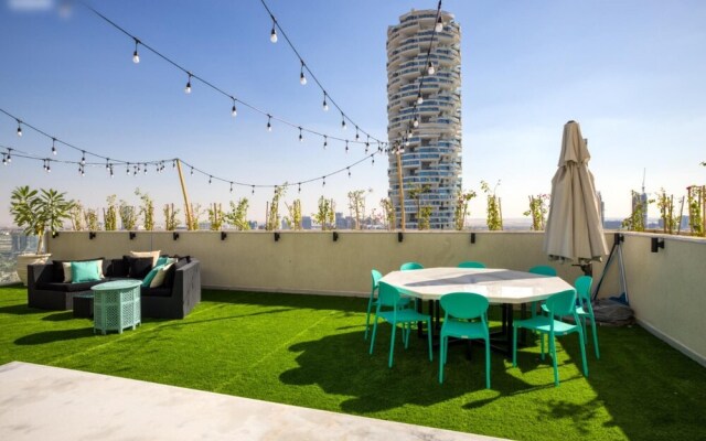 Cali Style 4 BR Penthouse Large Patio